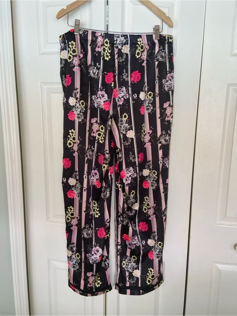 Victoria's Secret silky Black, Pink and Yellow Floral Lounge Pants